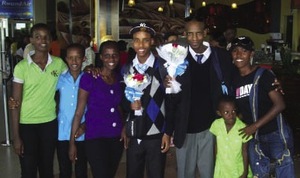 A warm welcome at the aiport from cousins and nieces.