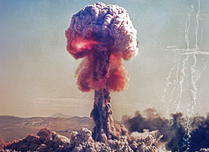 The US tests an atomic bomb in the Nevada desert, 1953. Photo: Horizon/Alamy