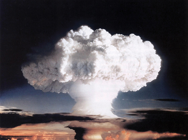 The world’s first hydrogen bomb, codenamed ‘Mike’ is detonated by the US during ‘Operation Ivy’ in the Marshall Islands. Nuclear weapons testing conducted at Bikini and Enewetak atolls in the Pacific Ocean during 1946–1958 exposed local people to radioactive fallout. Photo: Science History Images/Photo Researchers